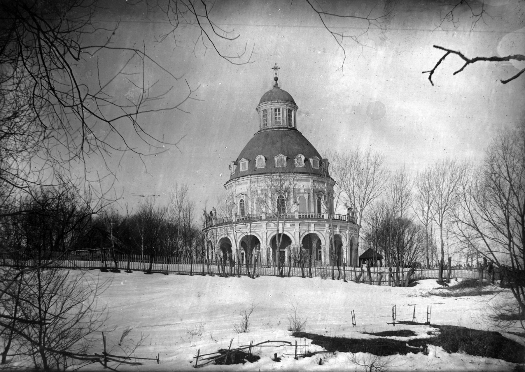 Церковь Рождества Богородицы в селе Подмоклово. Московская губерния. 1890-е гг. Фото Никитина И.П.