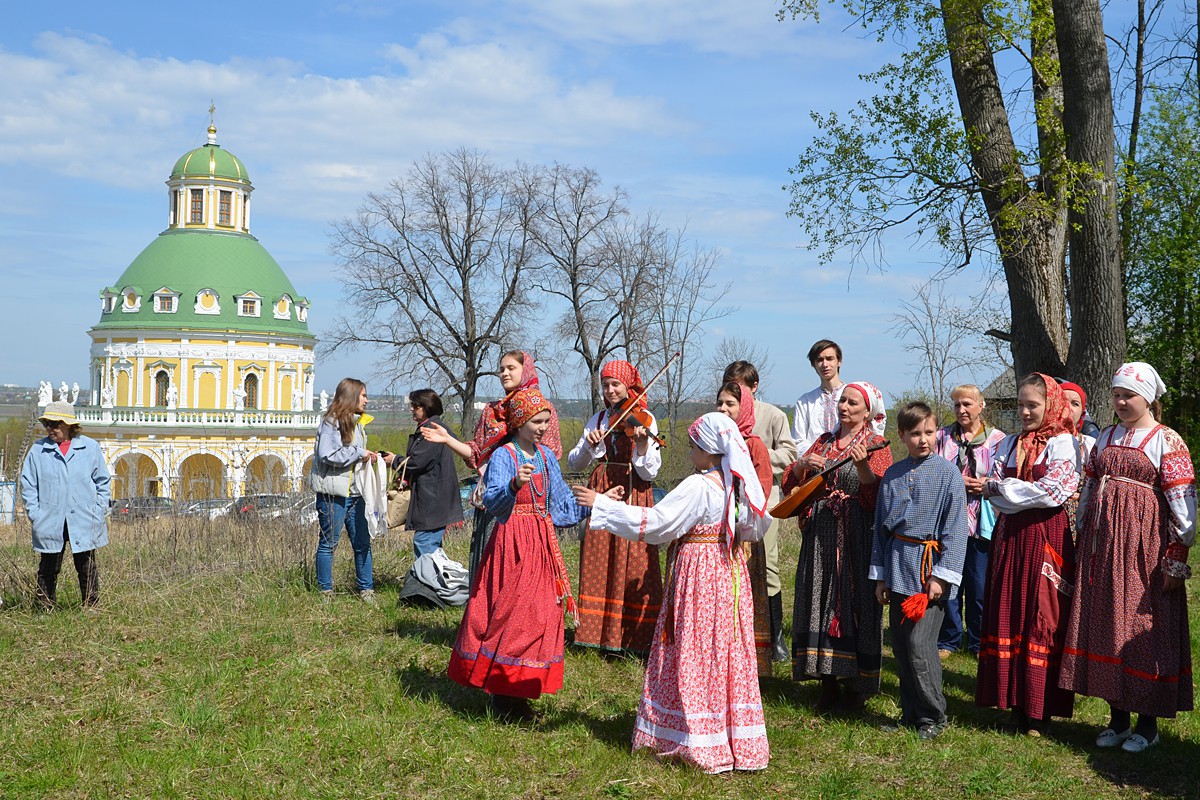 02.05.16 Пасхальные гулянья в Подмоклово